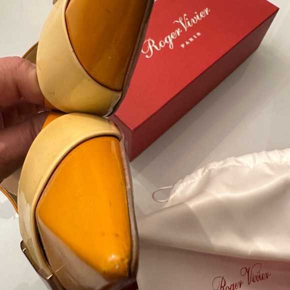 Roger Vivier ballerina flat. Color - mustard/yellow with crème. Size 40/10 - Picture 8 of 8